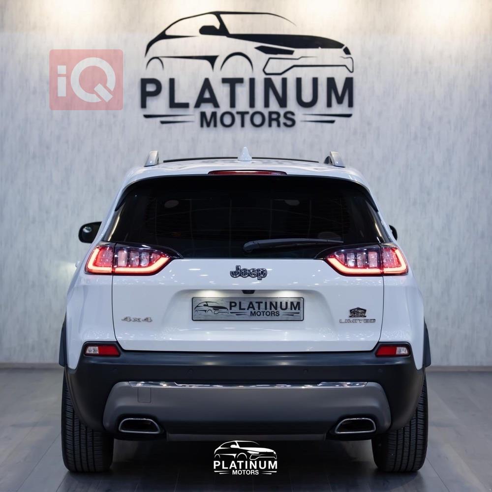 https://cdn.iqcars.io753ae520-9c12-4684-b2c3-a998ce44a69e_3.jpg